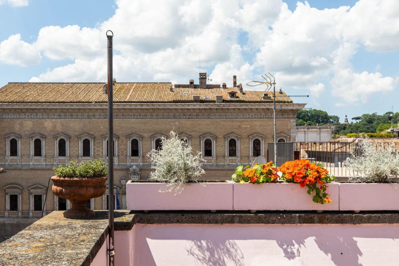 Iflat Penthouse In Campo De' Fiori Apartment Rome Bagian luar foto